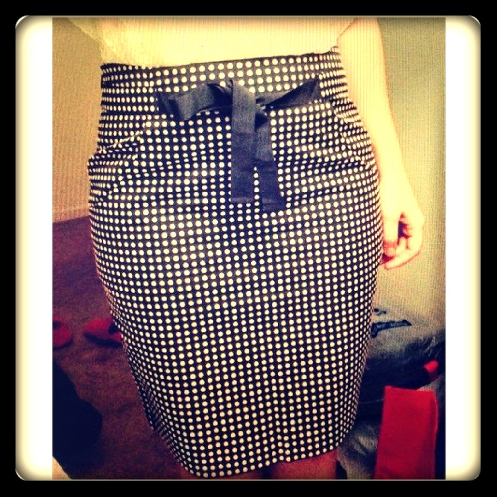 The Limited Polka Dot Skirt With Ribbon